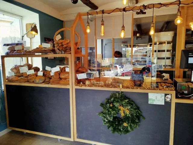 Présentation des produits dans la boulangerie Casa Pan